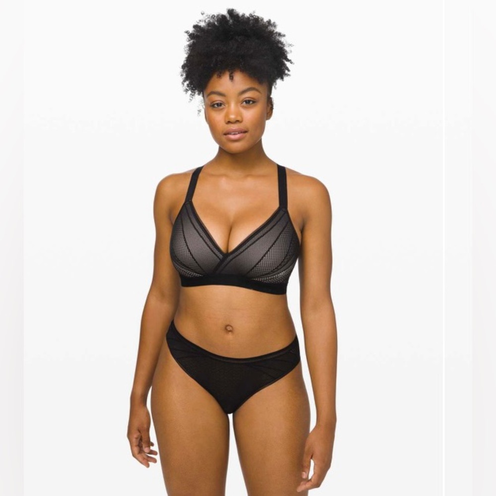 NWOT 🍋 Lululemon Awake to Lace Bra